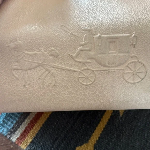 Vintage Coach peach Leather Shoulder Bag - Picture 7 of 13